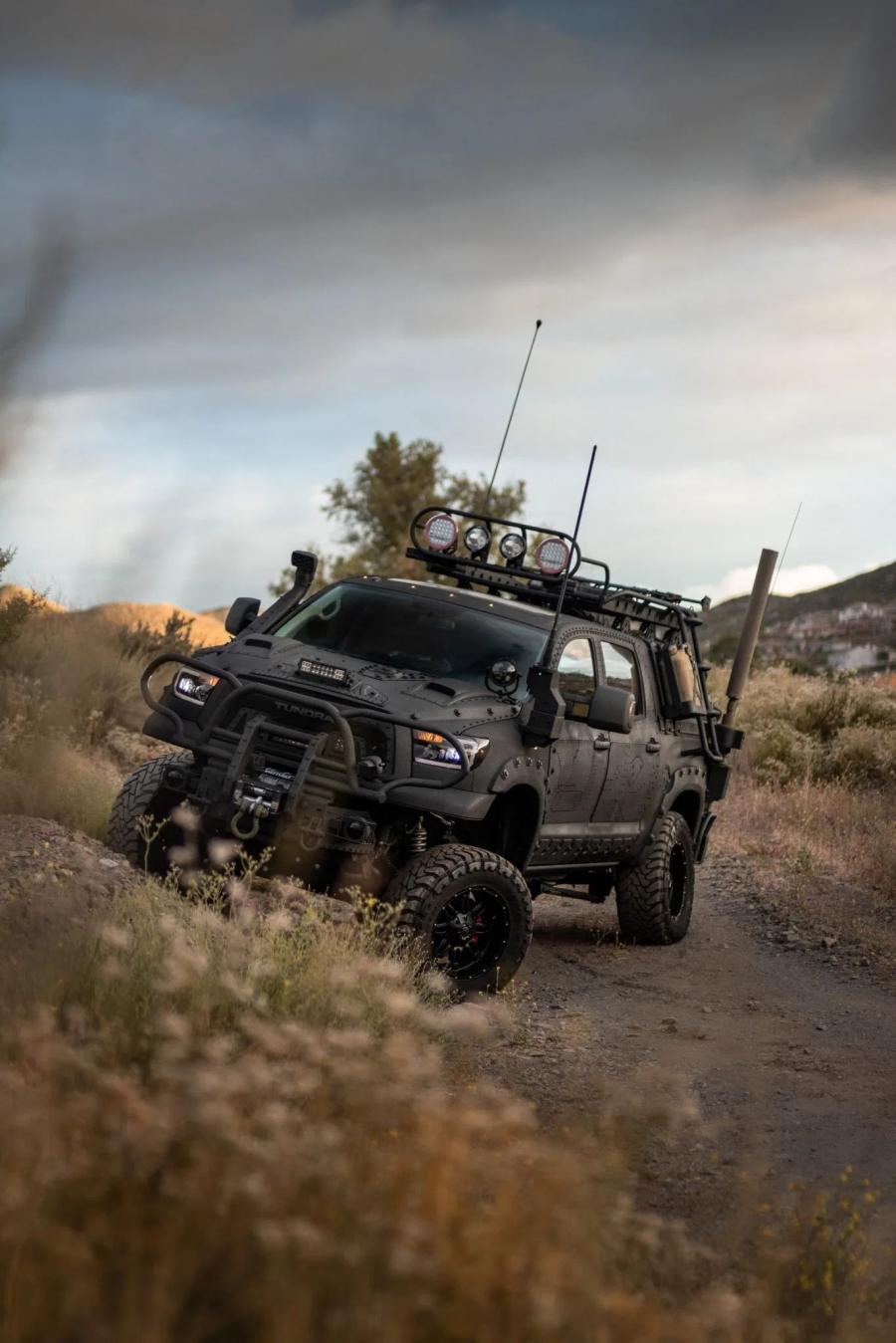 Toyota Tundra CrewMax 4x4 Zombie Apocalypse 2013 года  (фото 43 из 461)